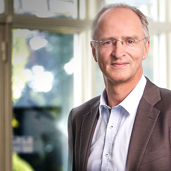 Dr. Kurt Bellmann Dr. Kurt Bellmann